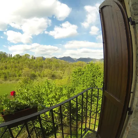 Finetti アパート グッビオ